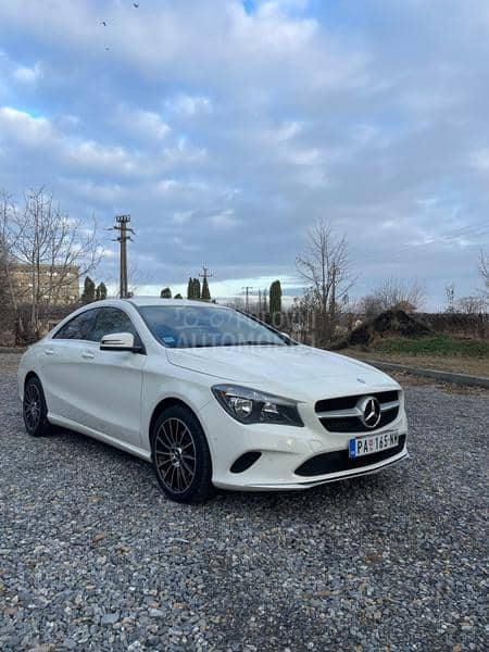 Mercedes Benz CLA 180 