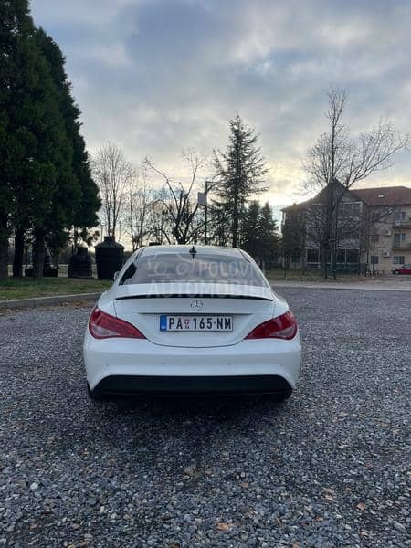 Mercedes Benz CLA 180 