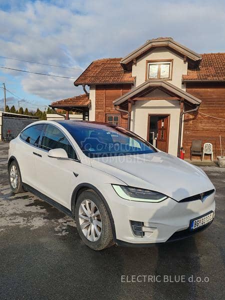 Tesla Model X Tesla X75D