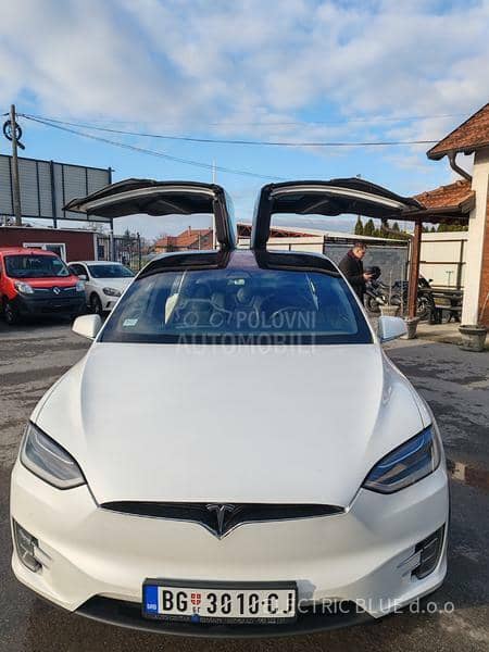 Tesla Model X Tesla X75D