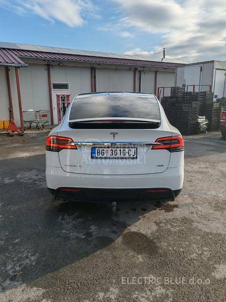 Tesla Model X Tesla X75D