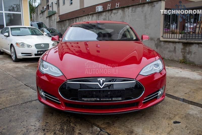 Tesla Model S P85 PLUS