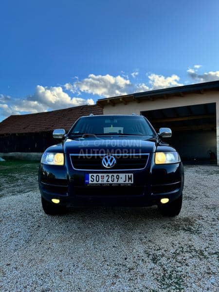 Volkswagen Touareg 2.5 2004. god. -  kompletan auto u delovima