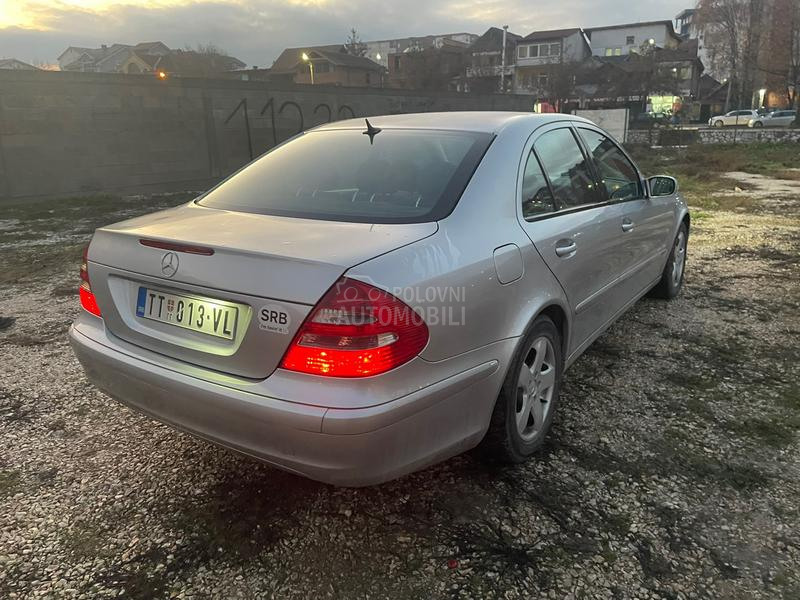 Mercedes Benz E 220 dobar