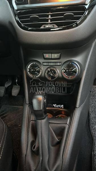 Peugeot 208 1.5hdi/CH/N O O V