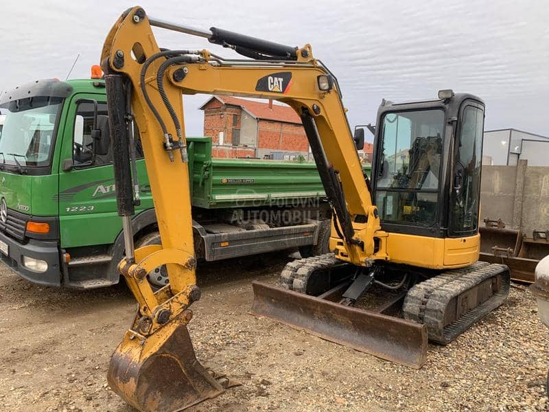 CAT 305C cr