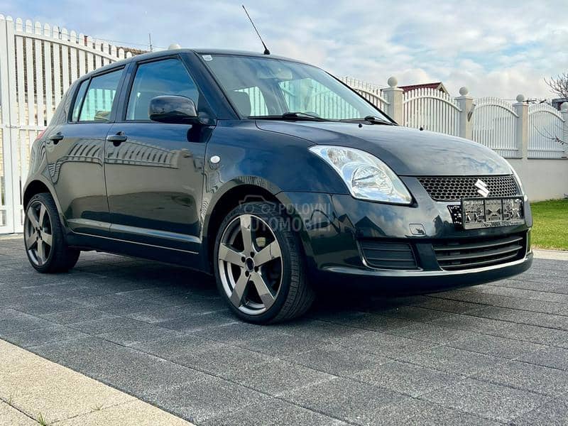 Suzuki Swift 1.3i