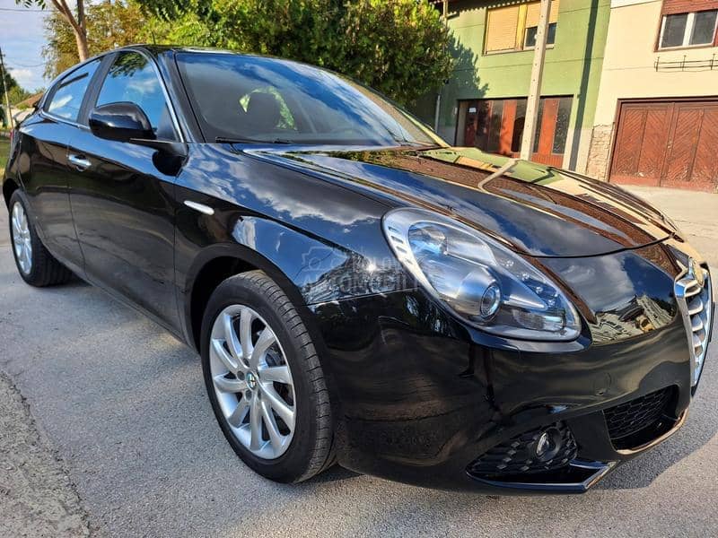 Alfa Romeo Giulietta POGLEDATI TEXT