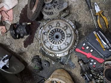 set kvacila za Renault Modus od 1992. do 2012. god.