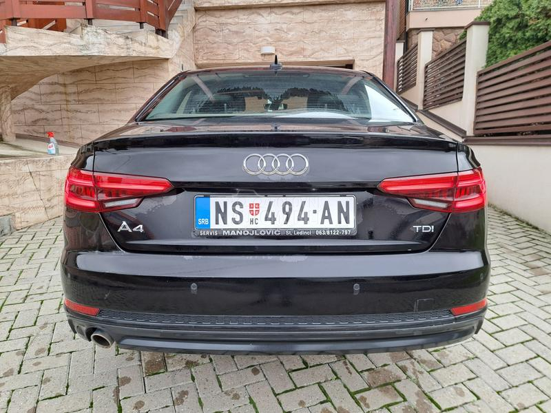 Audi A4 2.0TDI S-LINE MATRIX