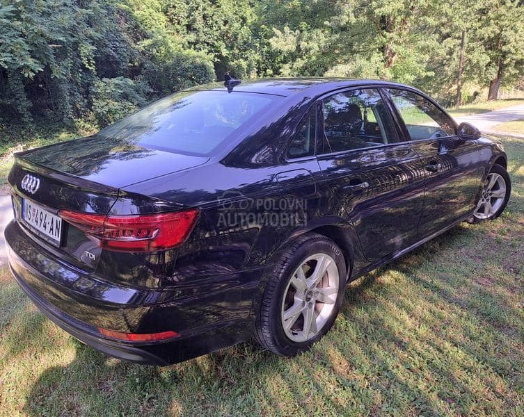 Audi A4 2.0TDI S-LINE MATRIX