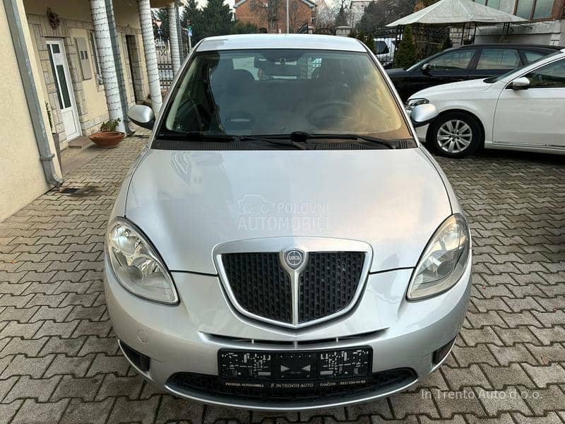 Lancia Ypsilon 1.2 8.V