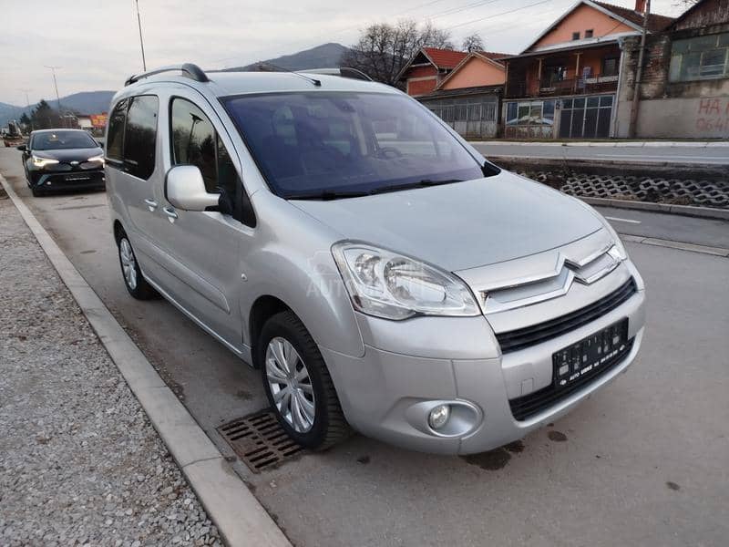 Citroen Berlingo 1.6i  u.v.o.z  C H