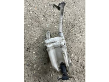 Posuda za brisace za tecnost za Nissan Juke od 2010. do 2015. god.