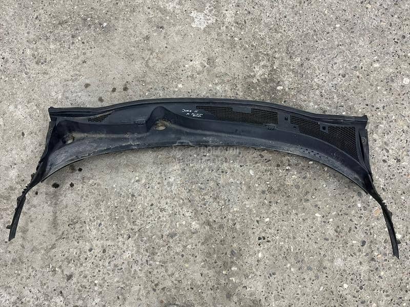 Plastika oko brisaca