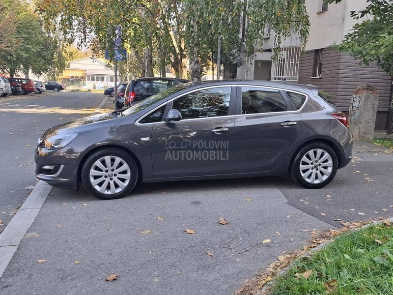 Opel Astra J 1.7Cdti COSMO NAVY