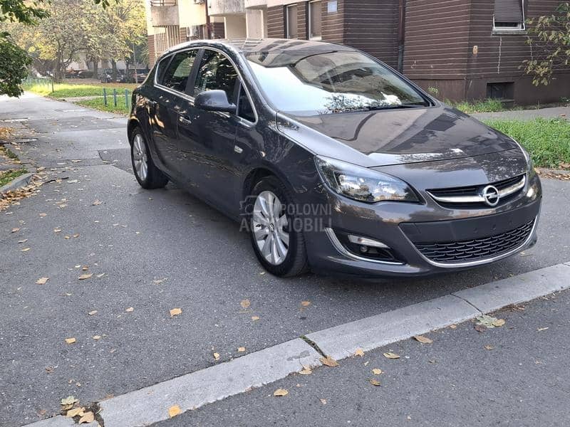 Opel Astra J 1.7Cdti COSMO NAVY