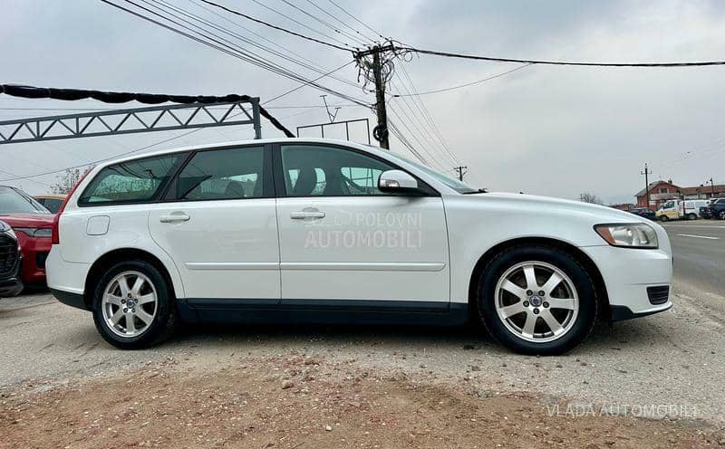 Volvo V50 1.6 D BAS DOBAR