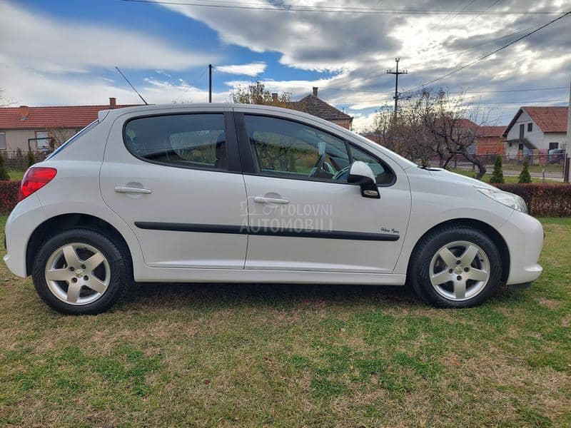 Peugeot 207 FABRIČKO STANJE