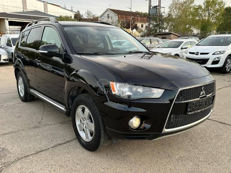 Mitsubishi Outlander 2.2DID INTENSE 4WD