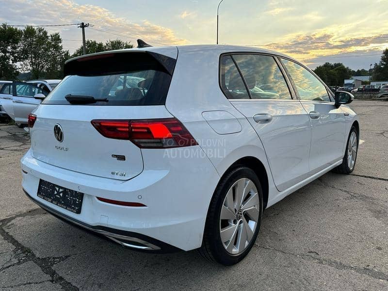 Volkswagen Golf 8 1.5eTSI HYBRID DSG