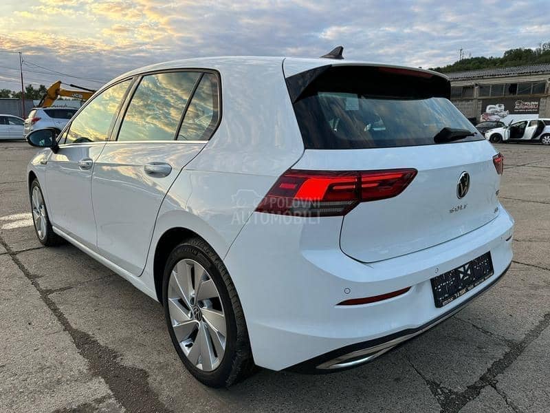 Volkswagen Golf 8 1.5eTSI HYBRID DSG