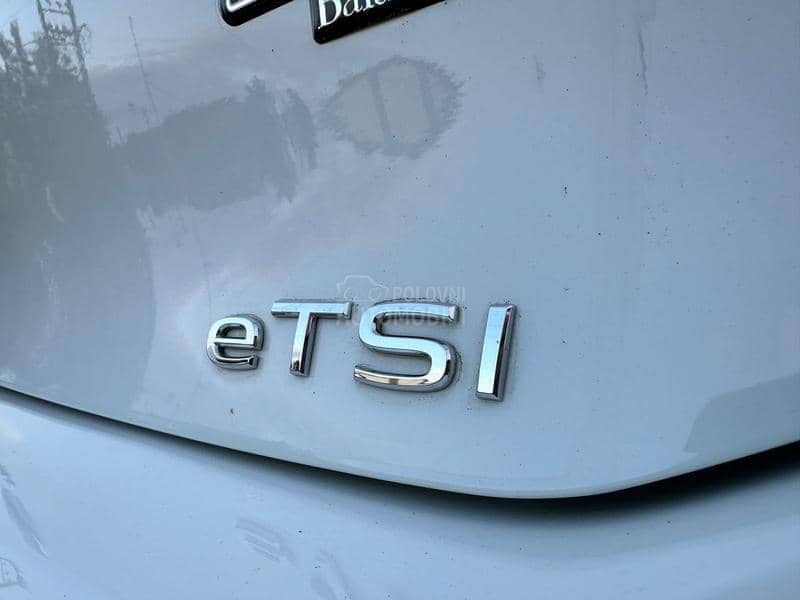 Volkswagen Golf 8 1.5eTSI HYBRID DSG