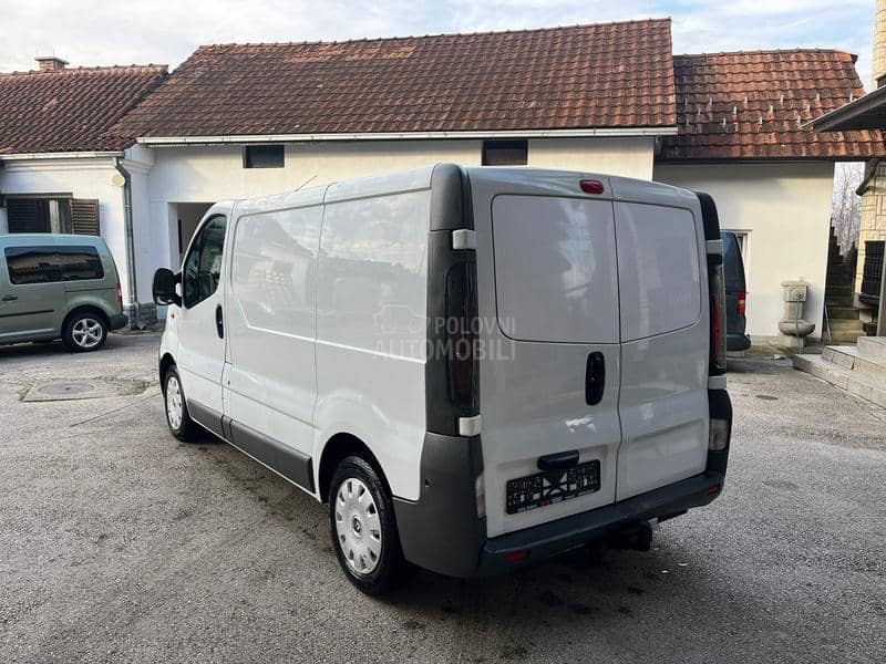 Renault Trafic 1.9dci klima galerija