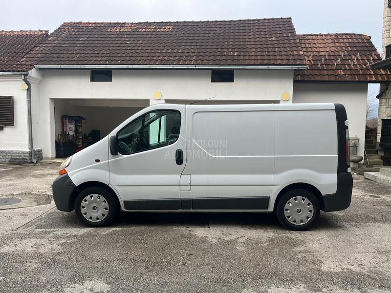 Renault Trafic 1.9dci klima galerija