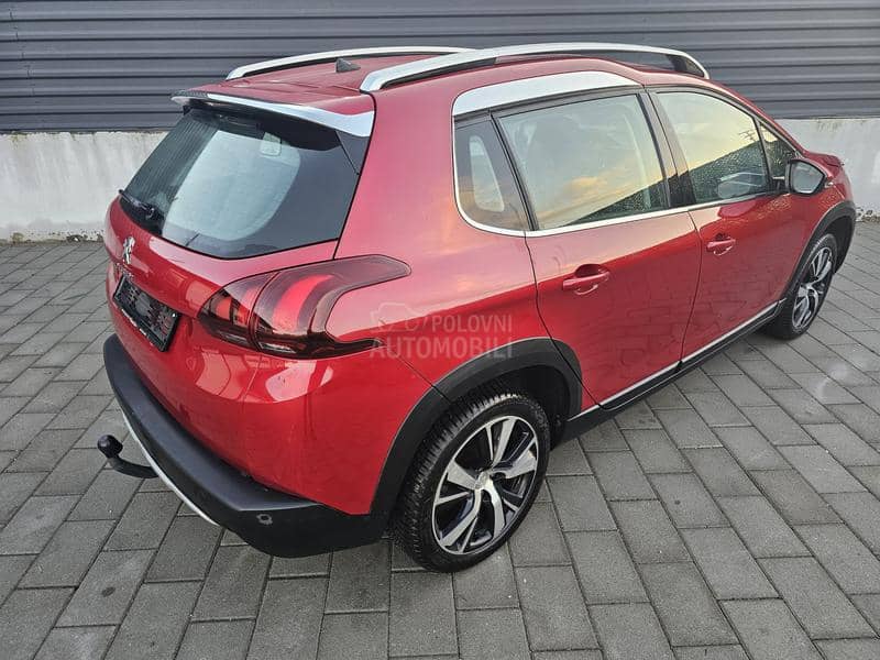 Peugeot 2008 1.2 ALLURE