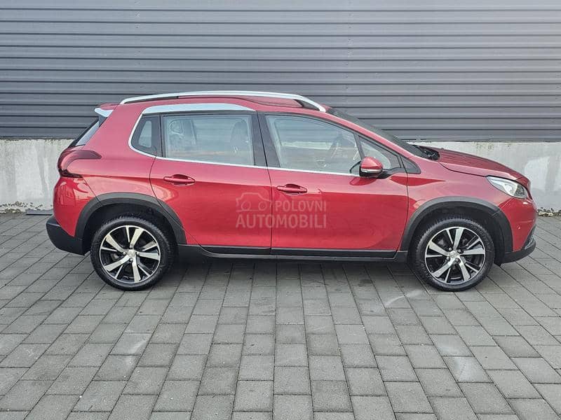 Peugeot 2008 1.2 ALLURE