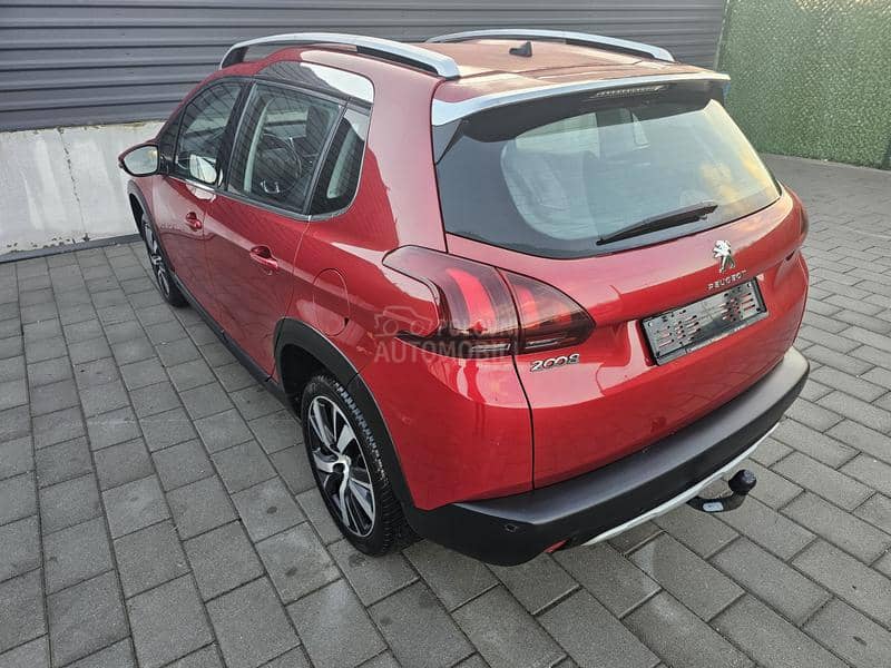 Peugeot 2008 1.2 ALLURE