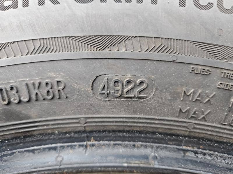 Uniroyal 215/60 R16 Zimska