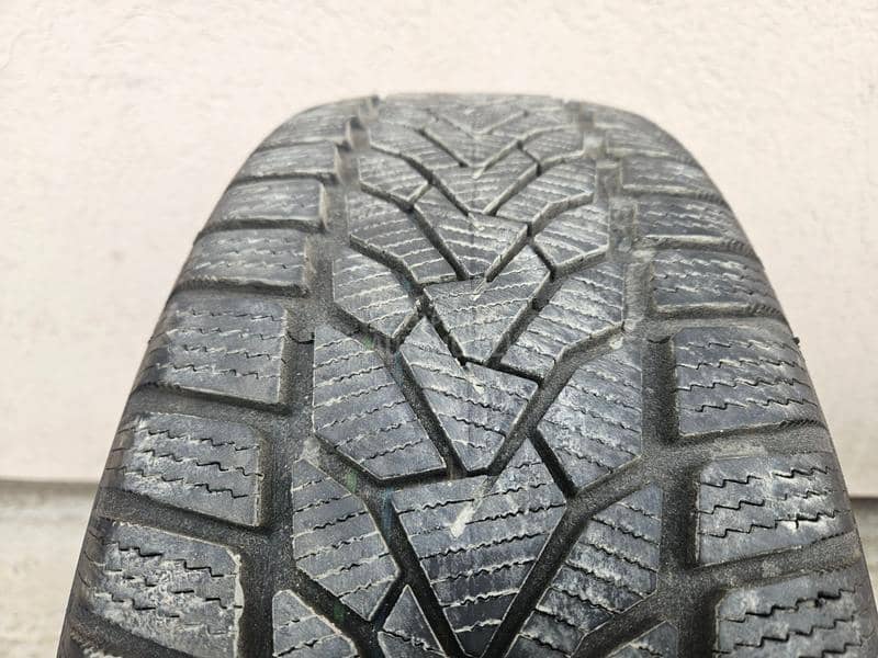 Uniroyal 215/60 R16 Zimska