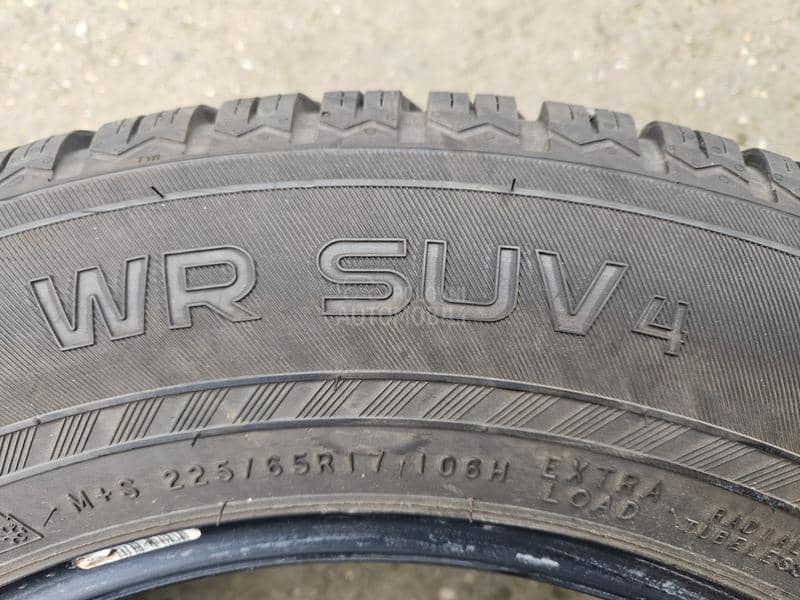 Nokian 225/65 R17 Zimska