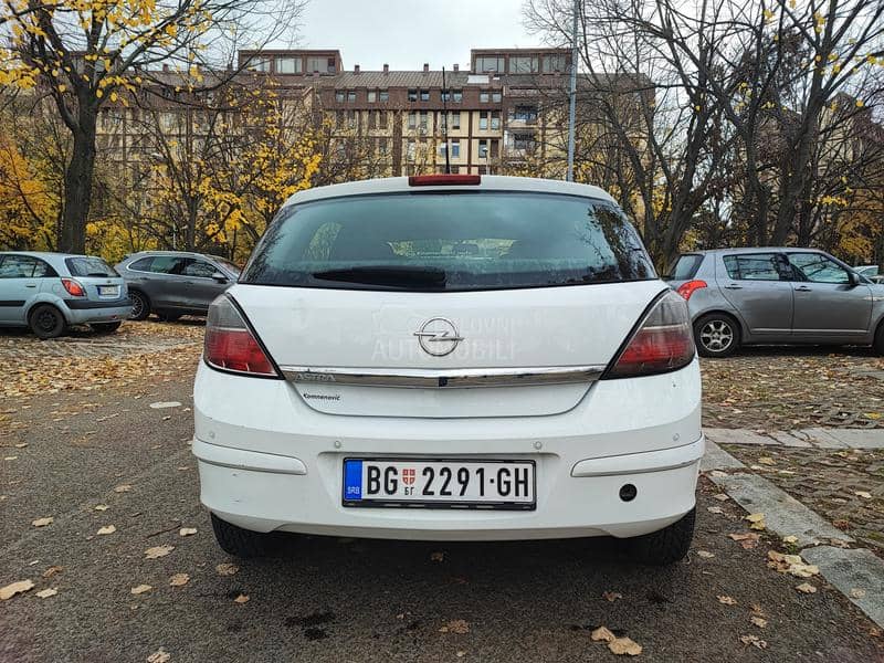 Opel Astra H 