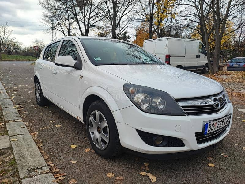 Opel Astra H 