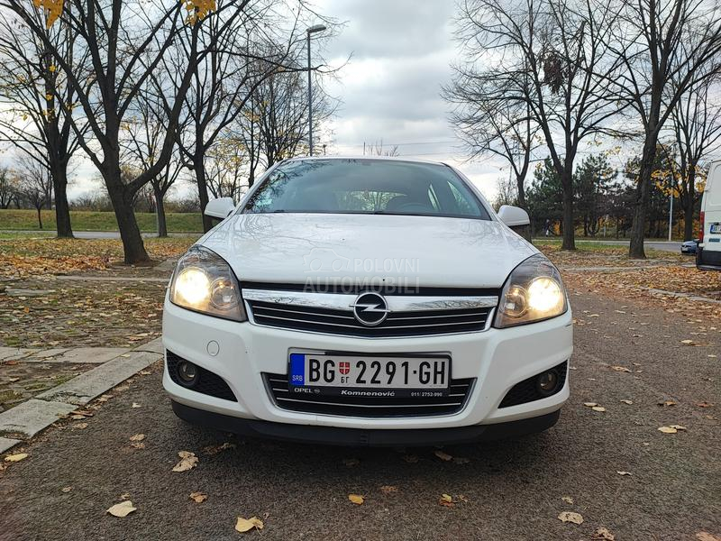 Opel Astra H 