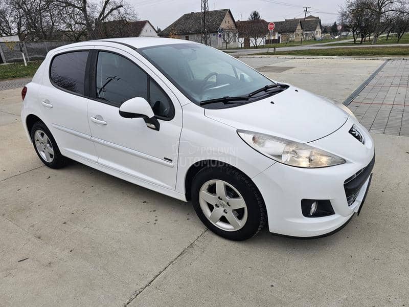 Peugeot 207 1.4 8V restajl