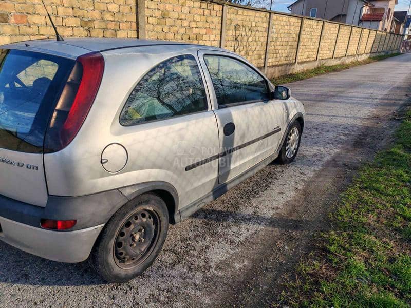 Opel Corsa C 1.7 DTI