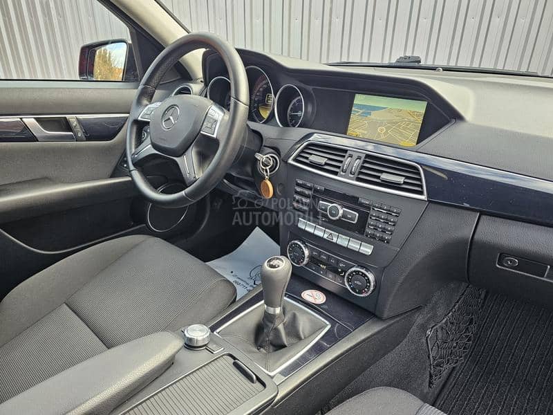 Mercedes Benz C 200 153 000 k m