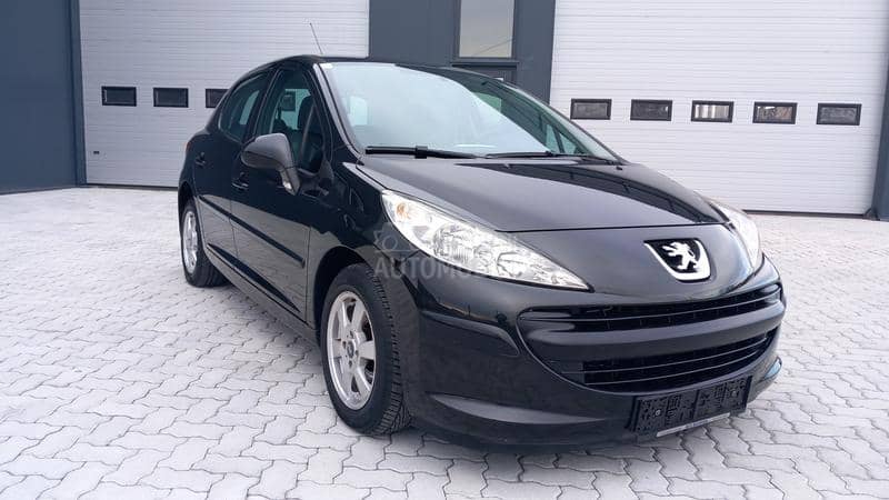 Peugeot 207 1.4 b PLANET N0V