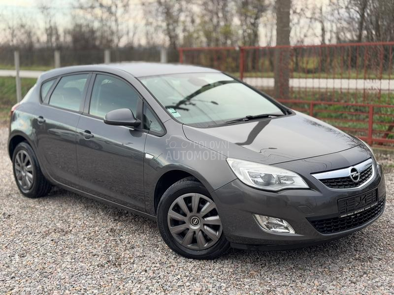 Opel Astra J 1.4 T0P