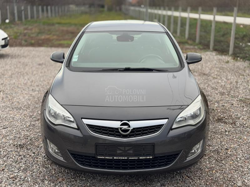 Opel Astra J 1.4 T0P