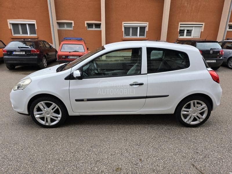 Renault Clio VREDI POGLEDATI