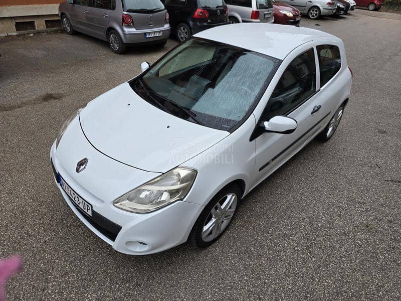 Renault Clio VREDI POGLEDATI