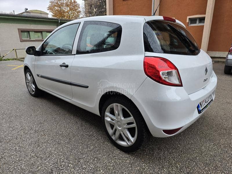 Renault Clio VREDI POGLEDATI