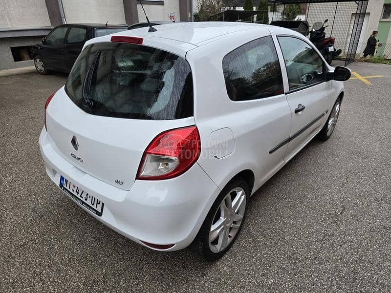 Renault Clio VREDI POGLEDATI