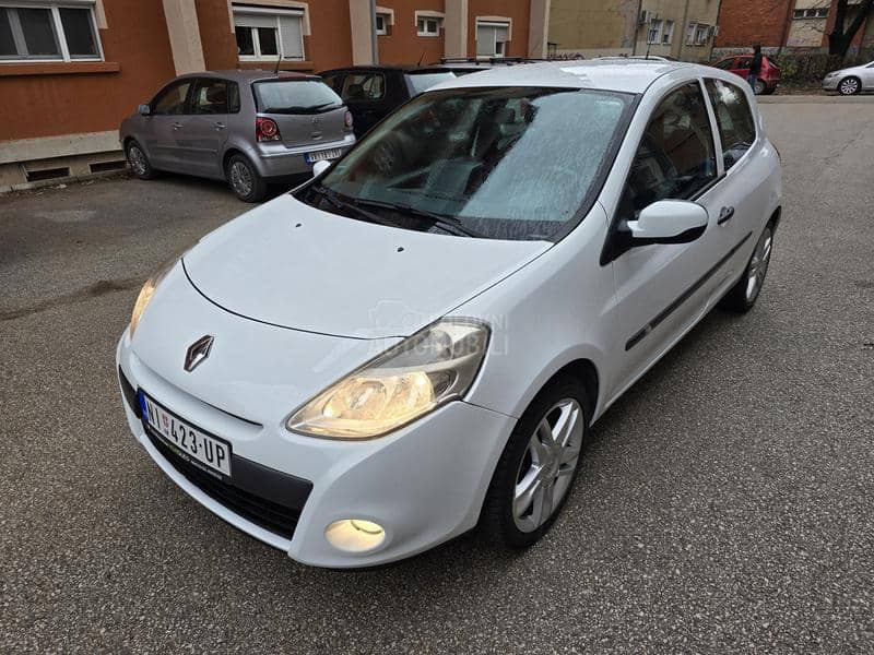 Renault Clio VREDI POGLEDATI