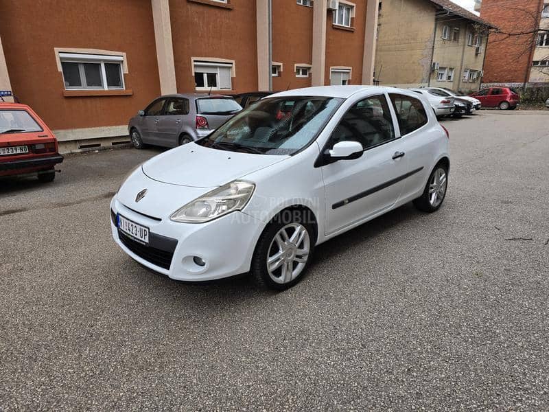 Renault Clio VREDI POGLEDATI